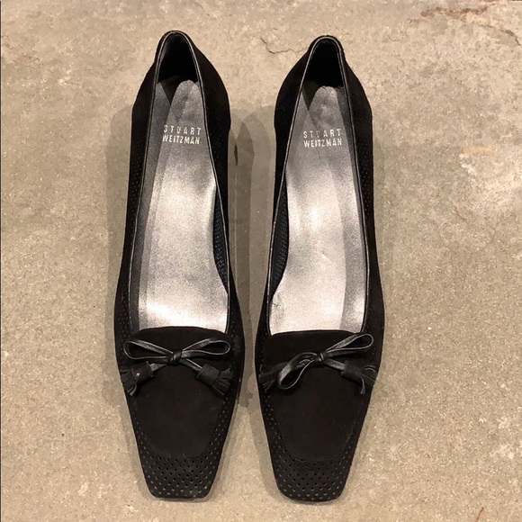 Stuart Weitzman Shoes - Stuart Weitzman black suede “Populace” kitten heel